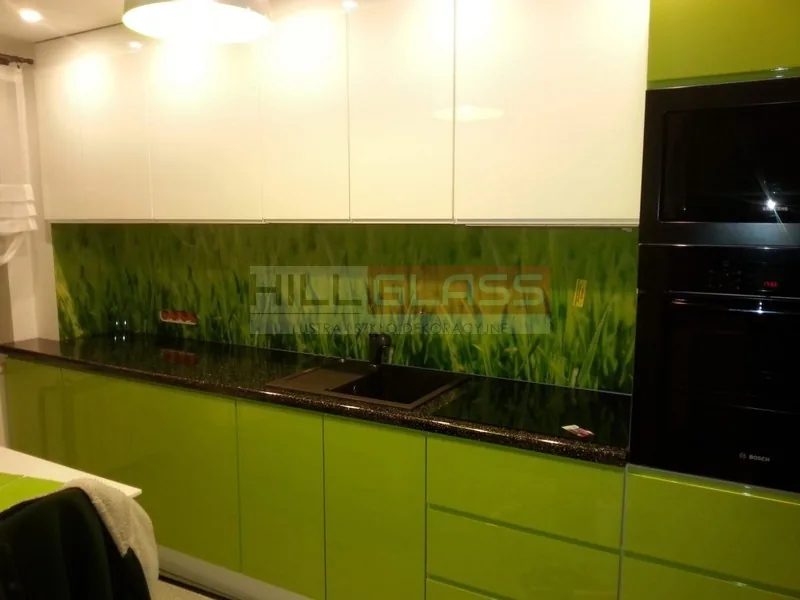 Panel kuchenny grafika trawa kuchnia limonkowa czestochowa — realizacja HILLGLASS