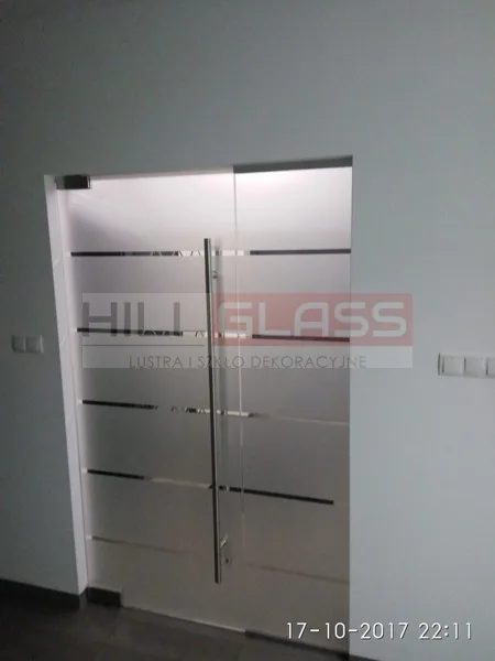 Drzwi dwuskrzydlowe pasy pochwyty drazkowe czestochowa — realizacja HILLGLASS